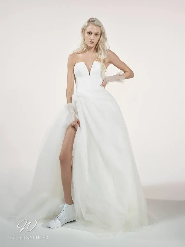 Vera Wang Bride's 2023 Collection Celebrating a Modern New Sense